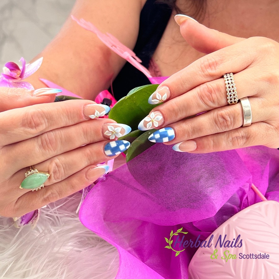 Herbal Nails & Spa at Lincoln- Scottsdale Marketplace